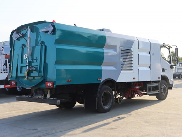 福田純電動(dòng)洗掃車(chē)