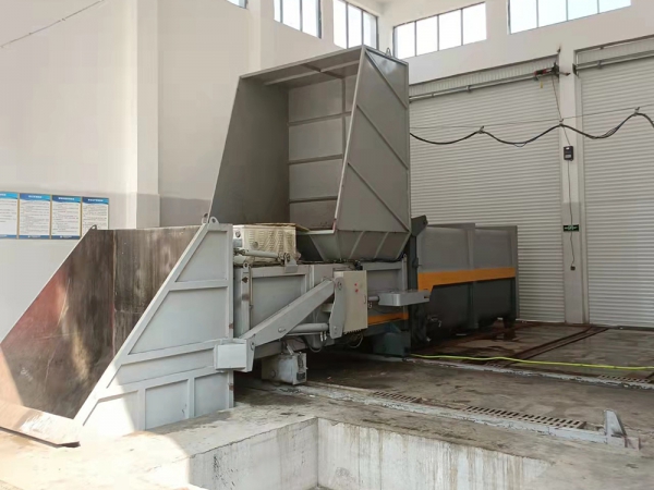 分體式水平壓縮垃圾站(后翻轉上料) 分體式水平壓縮垃圾站(后翻轉上料)